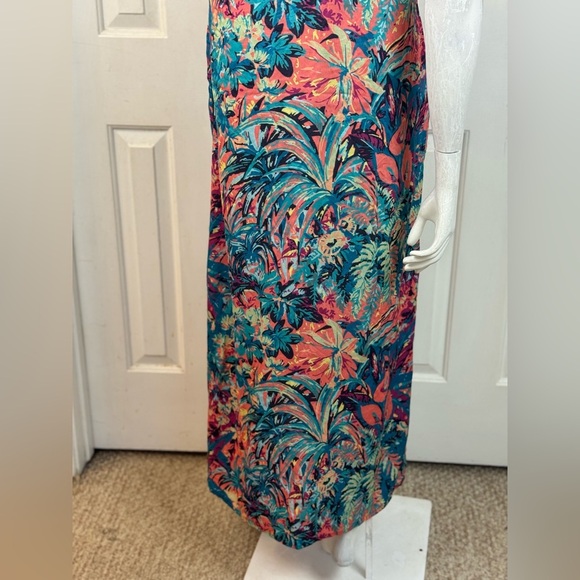 Soft Surroundings Vibrant Floral Coverup - Picture 9 of 17